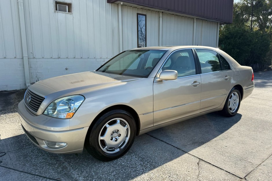 2002 Lexus LS sold at auction for $10,690