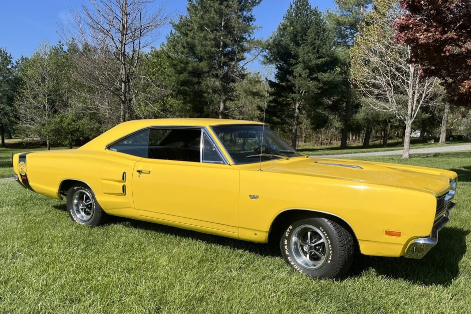 1969 Dodge Super Bee sold at auction for $47,351