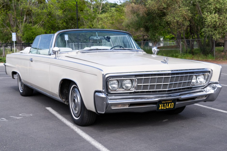 1966 Chrysler Imperial sold at auction for $10,000