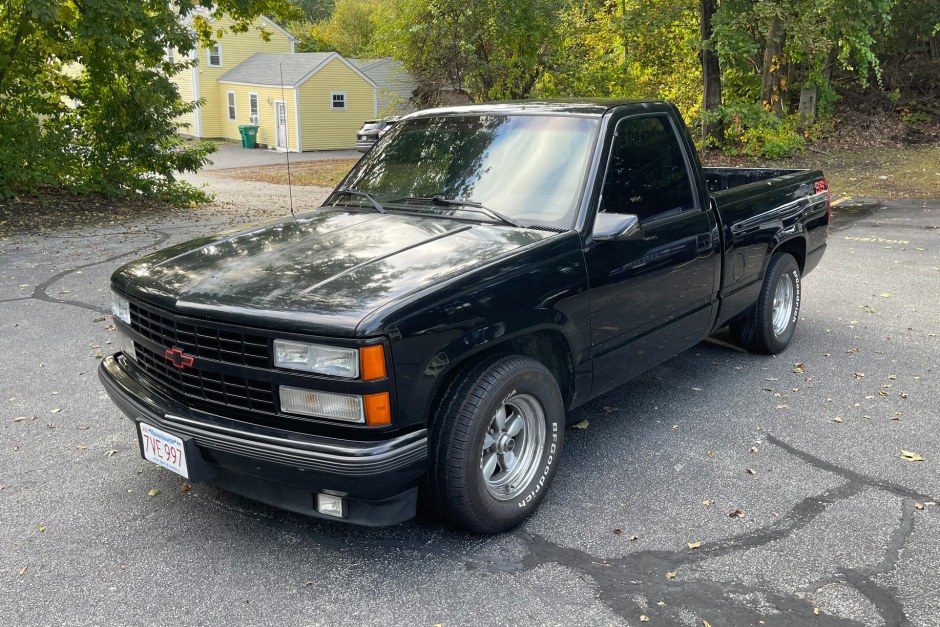 1990 Chevrolet C/K sold at auction for $21,750