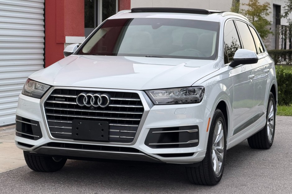 2019 Audi Q7 sold at auction for $16,666