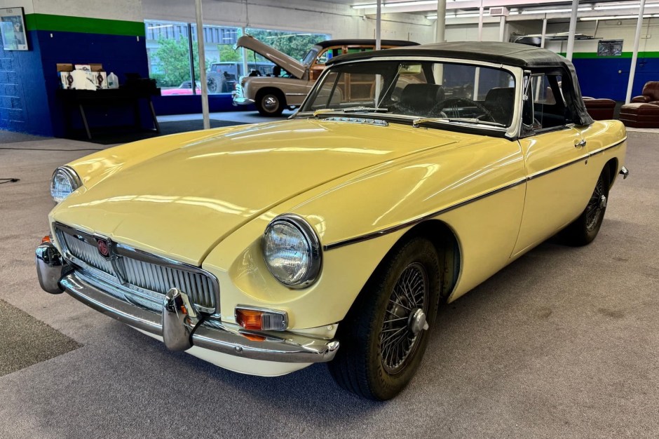 1964 MG MGB sold at auction for $1,800