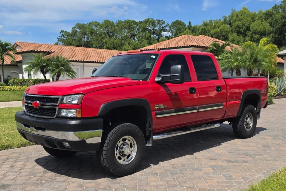 2006 Chevrolet Silverado sold at auction for $22,000