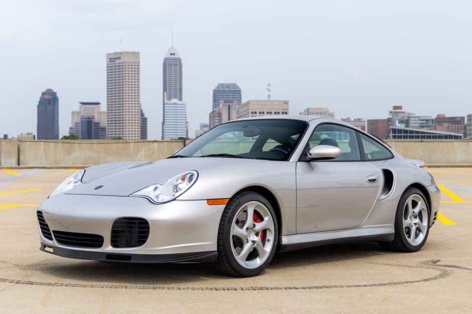 2002 Porsche 996 sold at auction for $122,000
