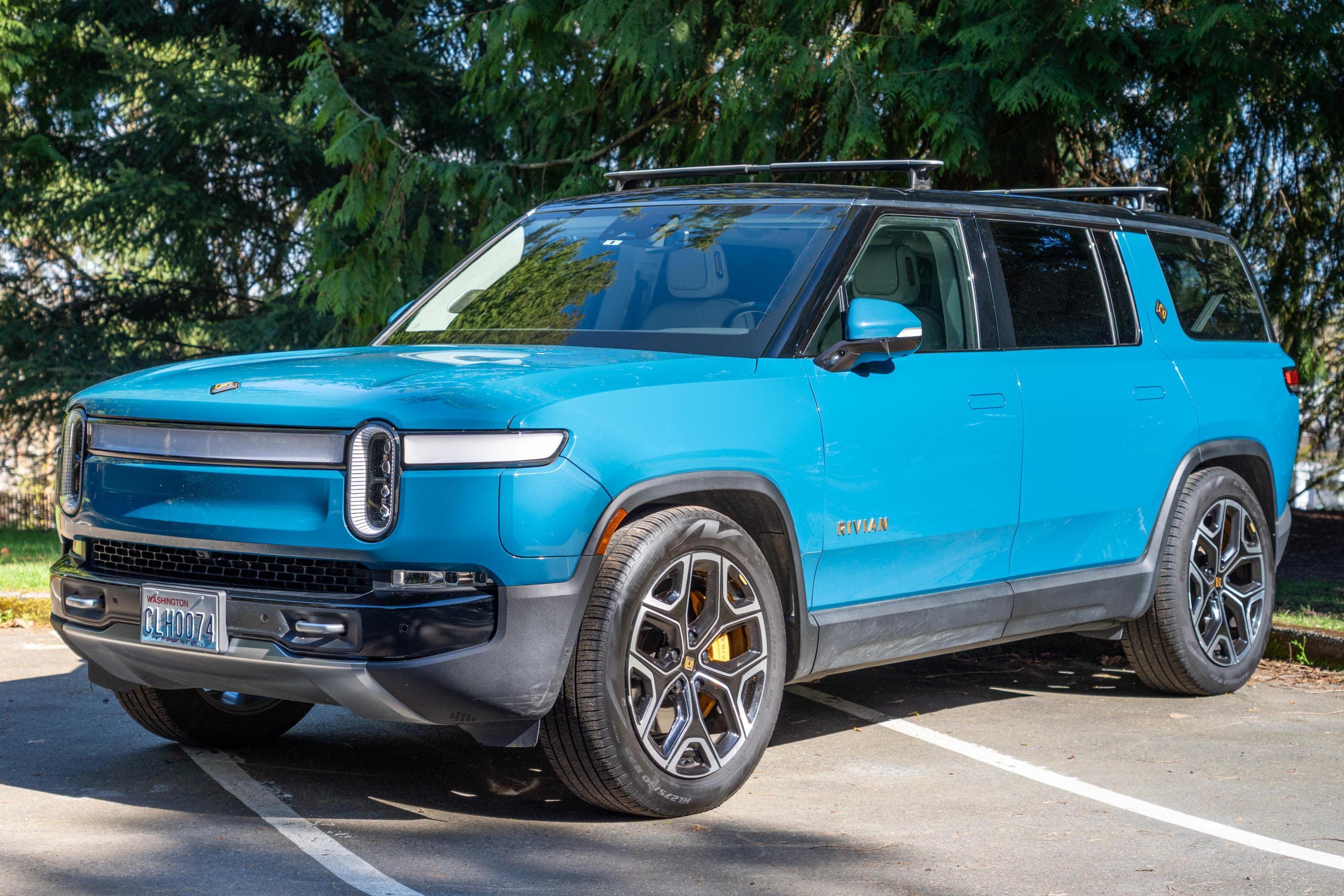 2024 Rivian R1S sold at auction for $66,500