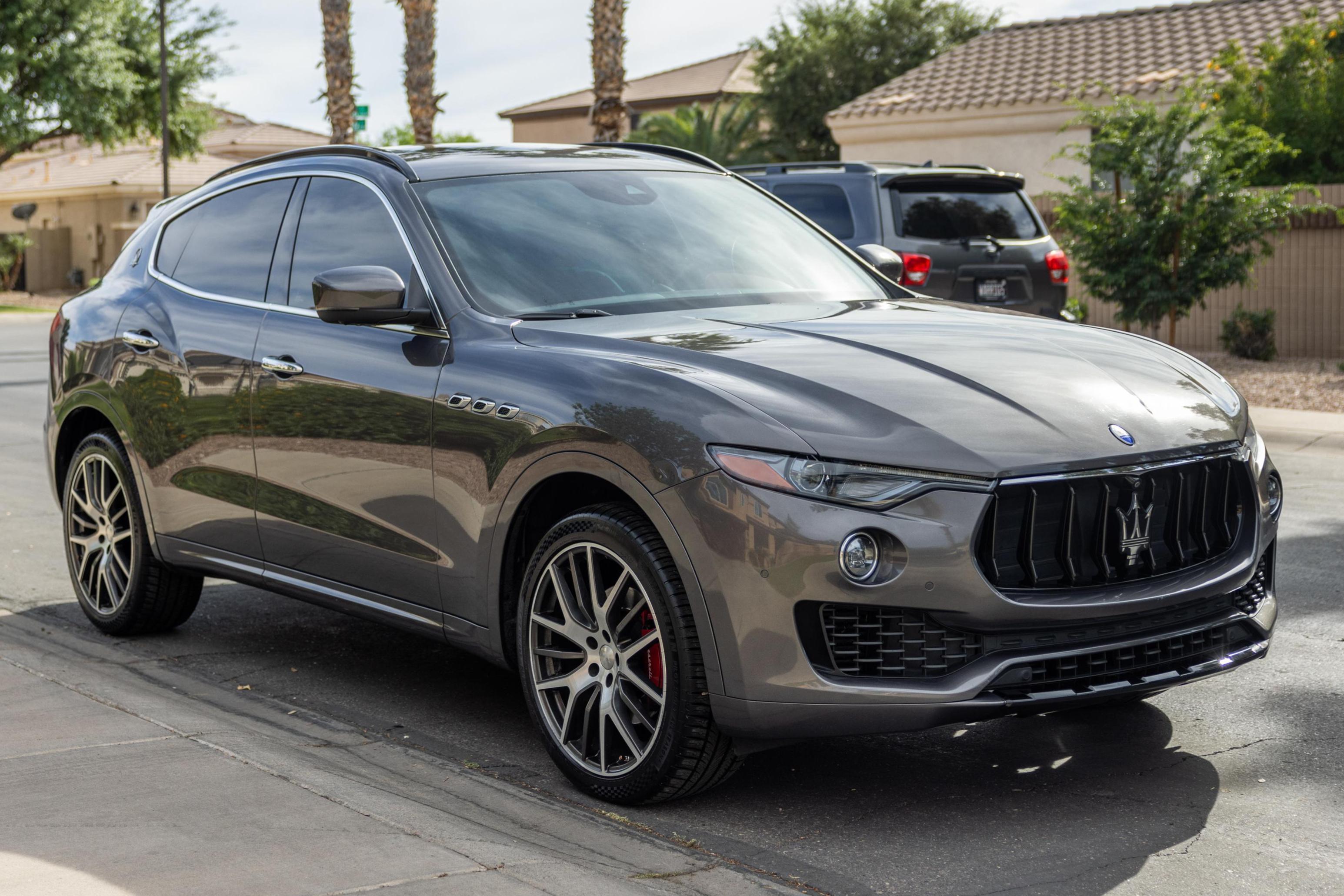 2017 Maserati Levante sold at auction for $15,501