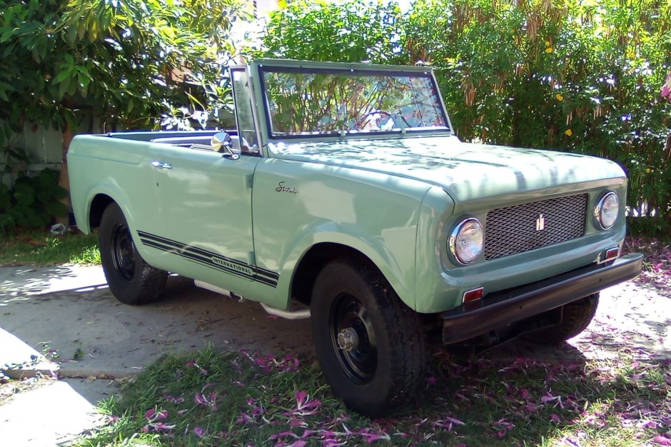 1962 International Harvester Scout sold at auction for $14,500