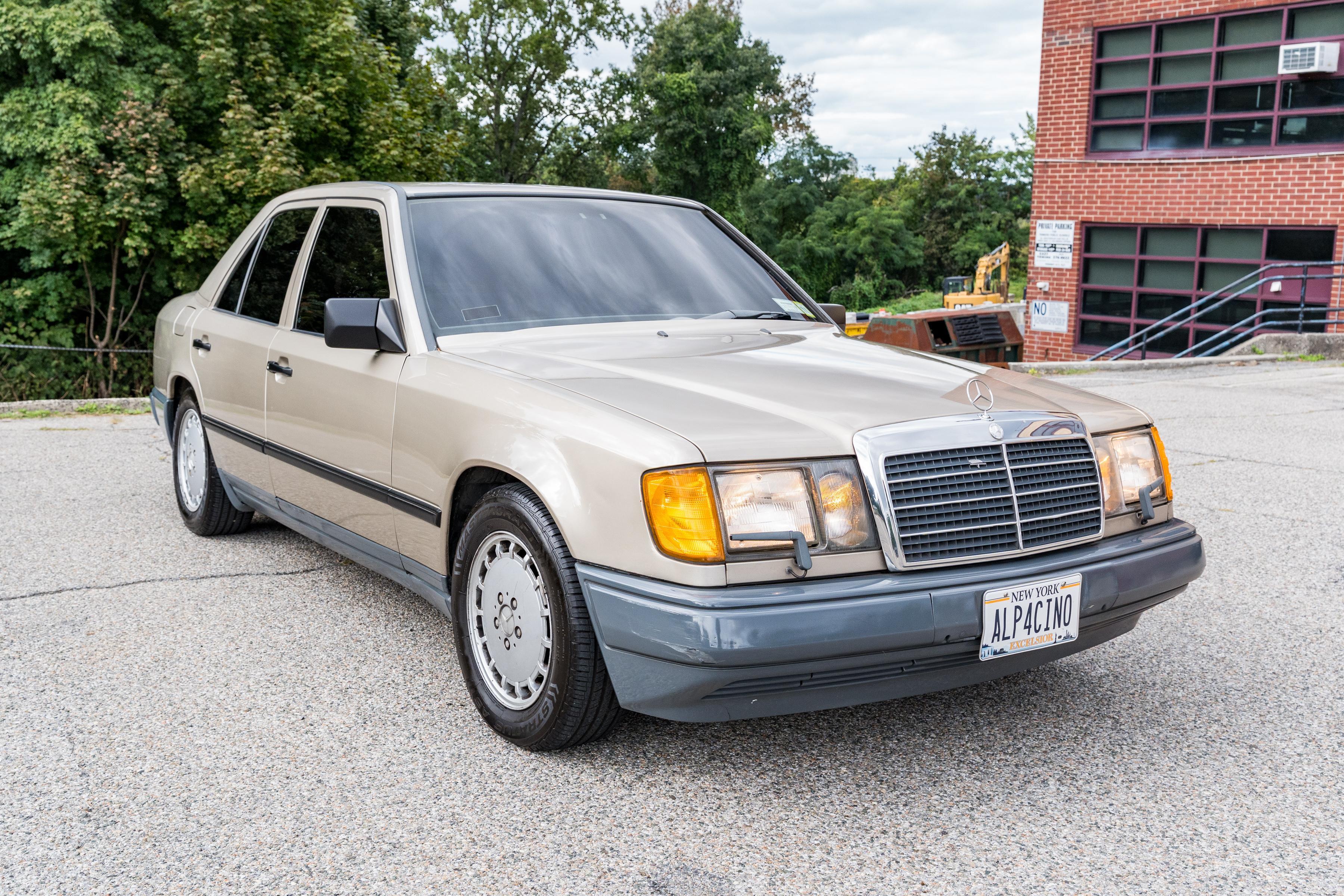 1989 Mercedes-Benz E-Class sold at auction for $3,100