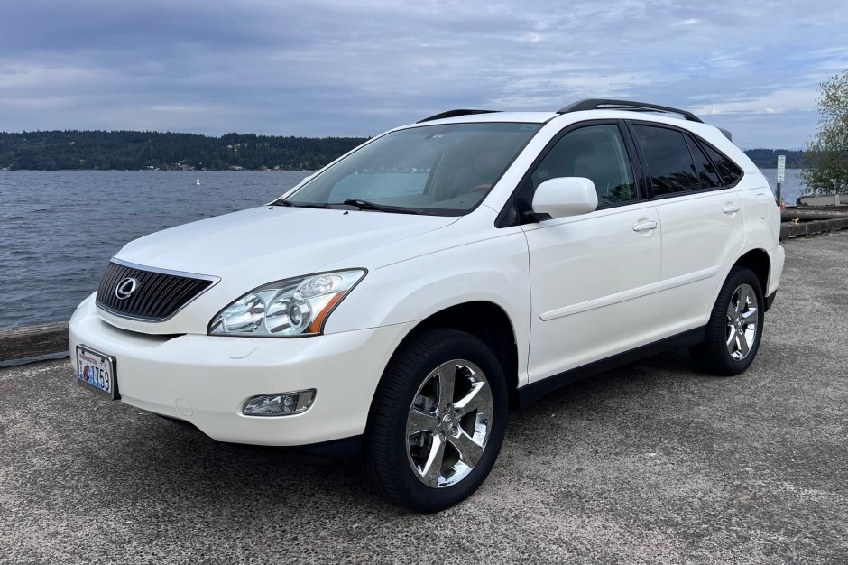 2007 Lexus RX sold at auction for $16,000