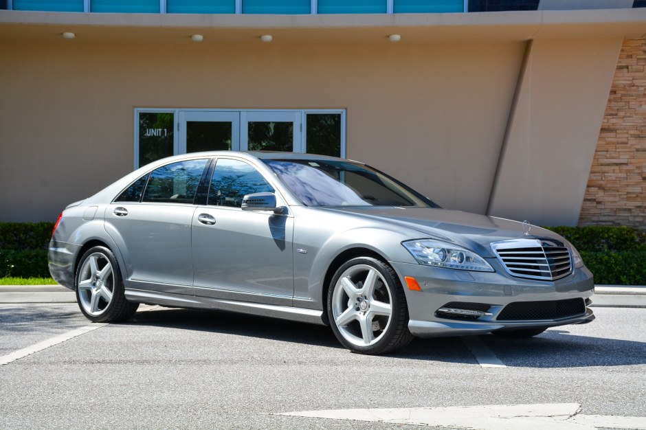 2012 Mercedes-Benz S-Class sold at auction for $27,500