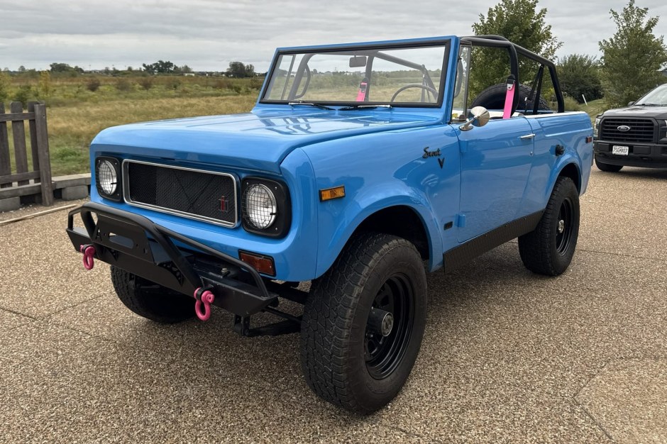1971 International Harvester Scout sold at auction for $23,750