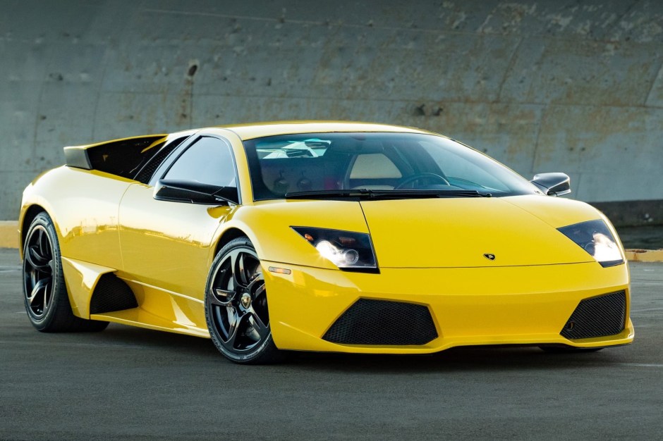 2008 Lamborghini Murciélago sold at auction for $290,000