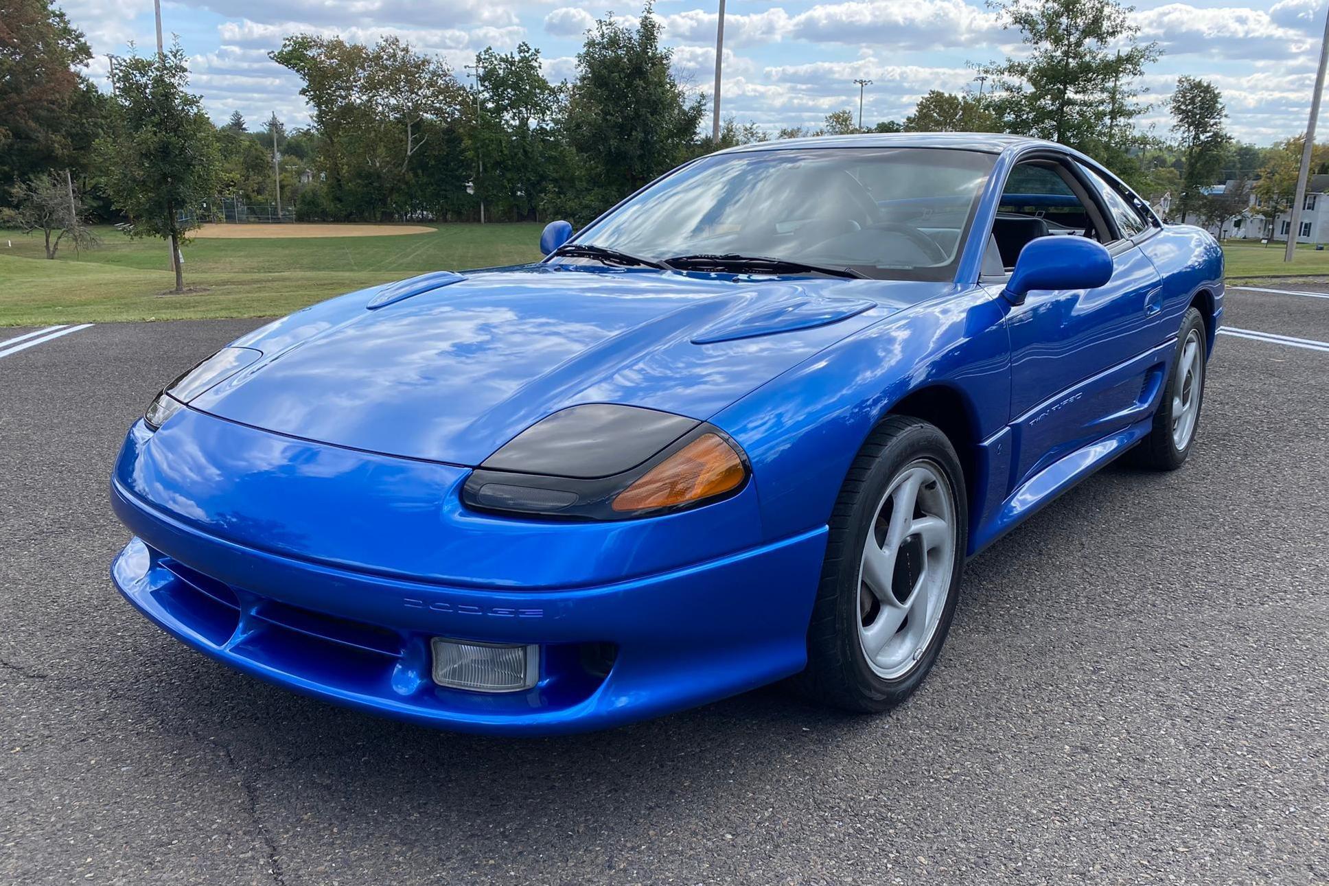 1992 Dodge Stealth sold at auction for $8,200