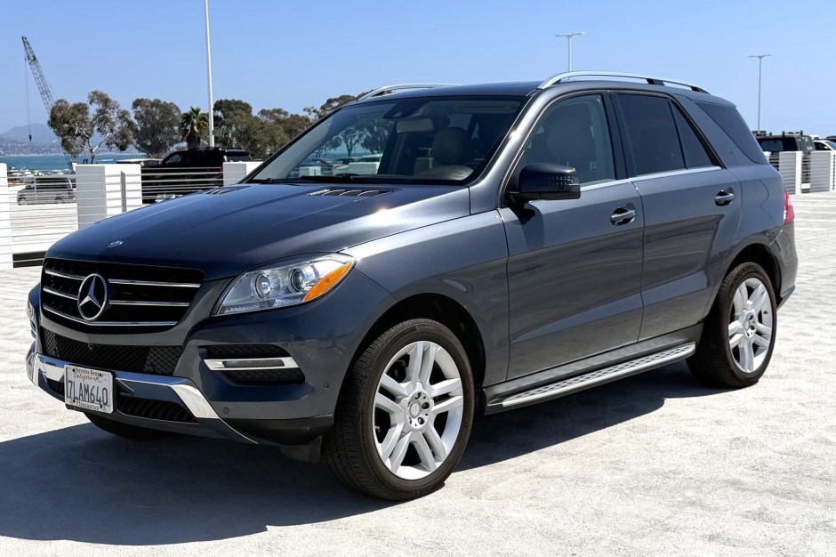 2015 Mercedes-Benz M-Class sold at auction for $18,999