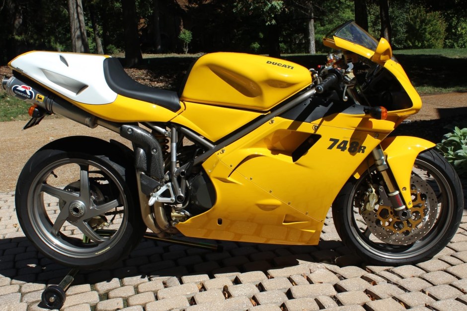 2000 Ducati 748 sold at auction for $10,833