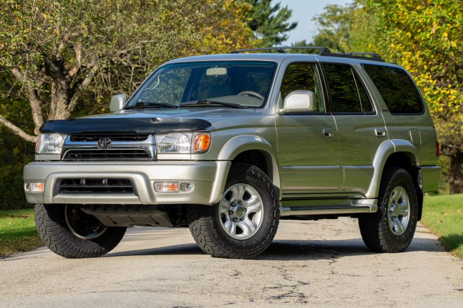 2002 Toyota 4Runner sold at auction for $32,000