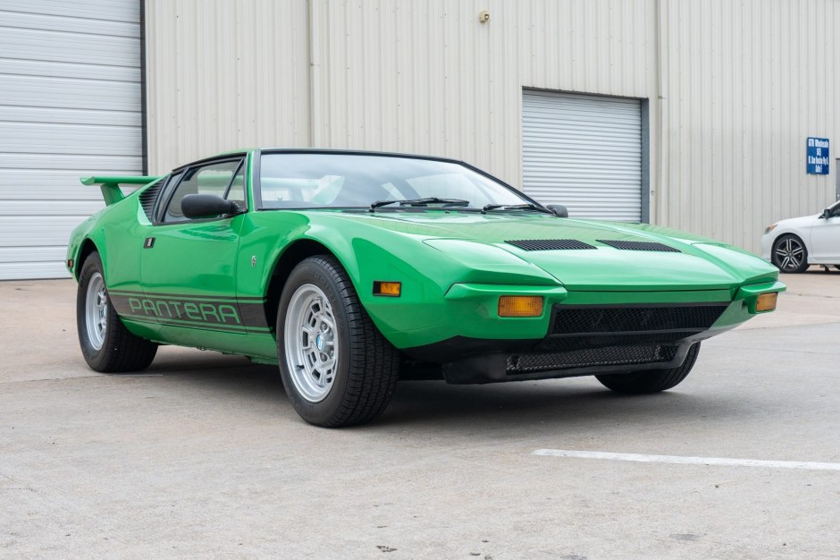 1972 DeTomaso Pantera sold at auction for $74,000