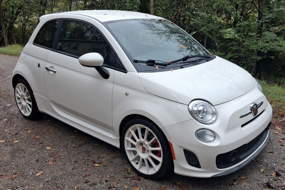 2015 Fiat 500 sold at auction for $8,000