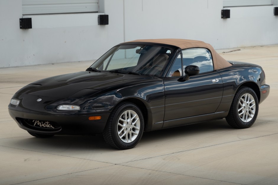 1994 Mazda MX-5 sold at auction for $14,288