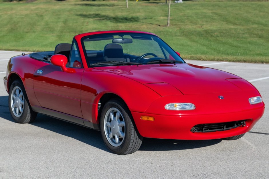 1993 Mazda MX-5 sold at auction for $12,500