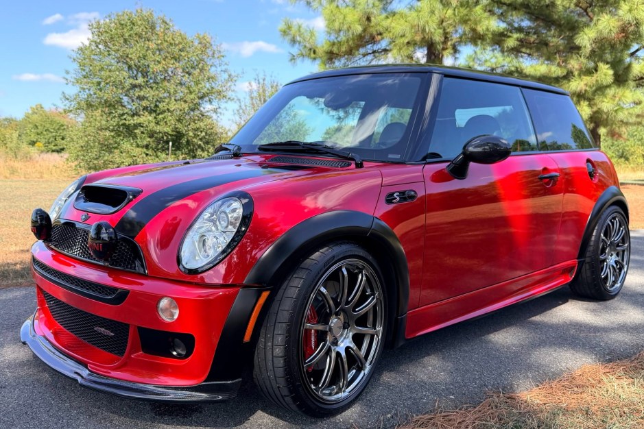 2006 Mini Cooper sold at auction for $19,000
