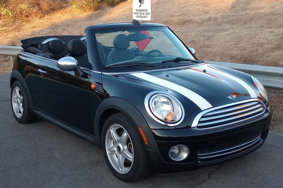 2010 Mini Cooper sold at auction for $5,800