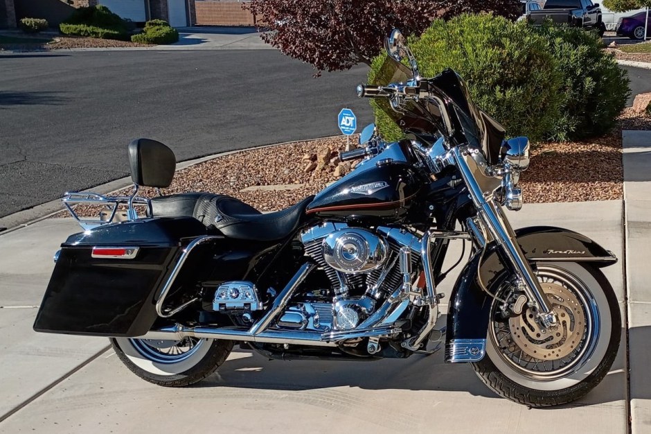 2002 Harley-Davidson Touring sold at auction for $5,200