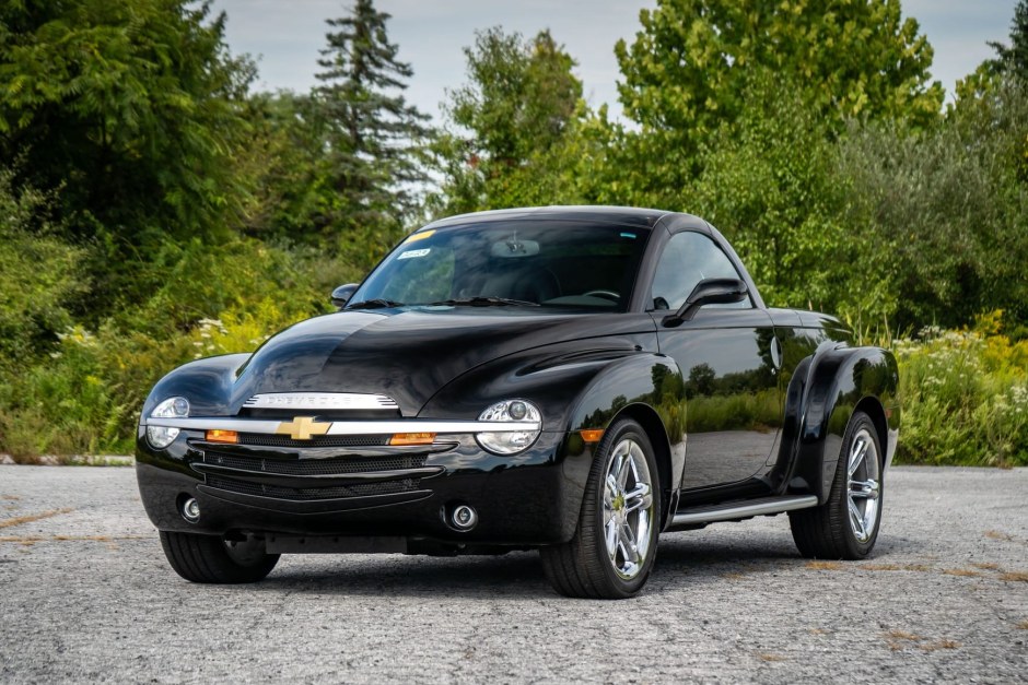 2005 Chevrolet SSR sold at auction for $42,250