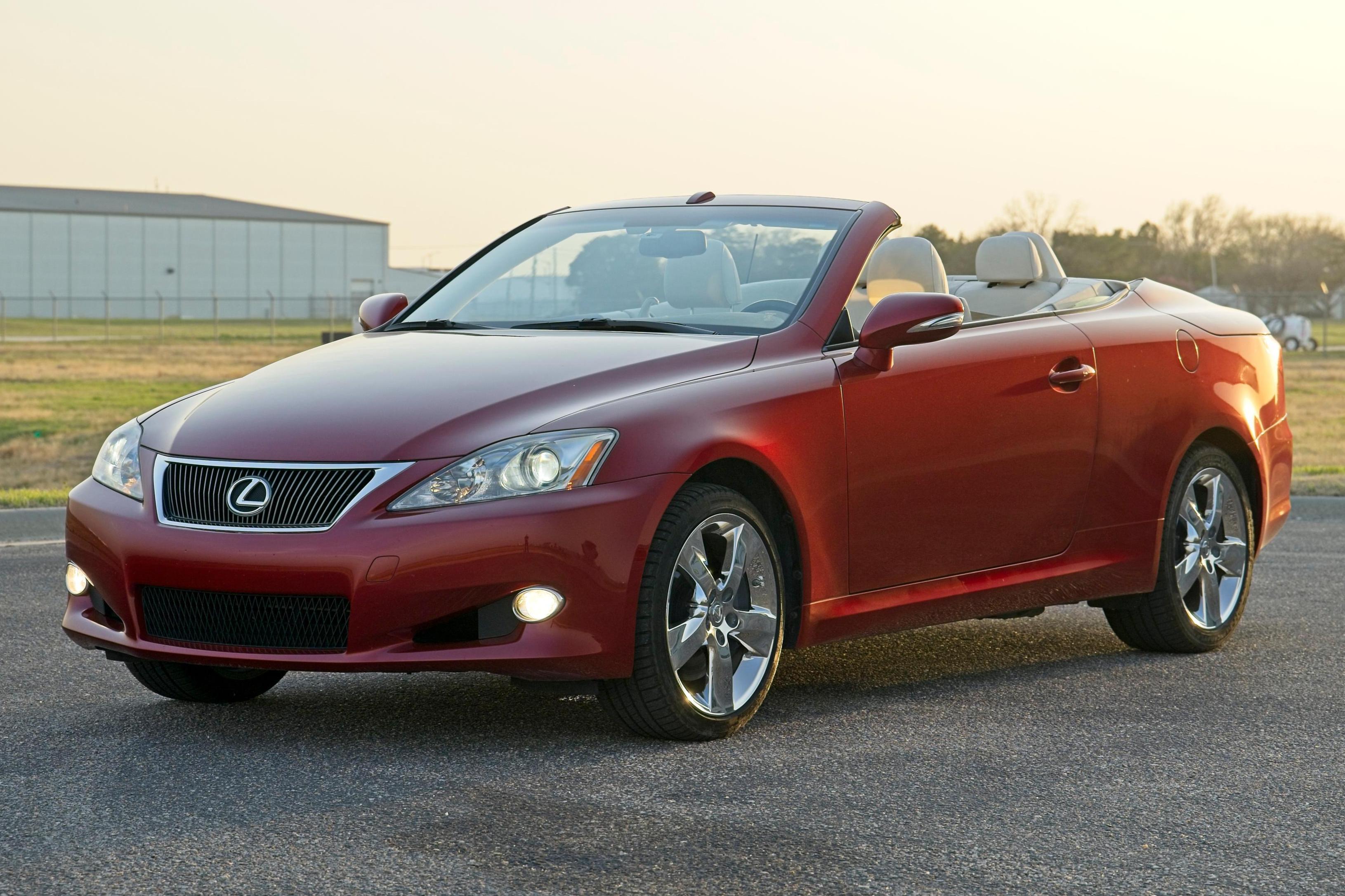 2010 Lexus IS sold at auction for $14,200