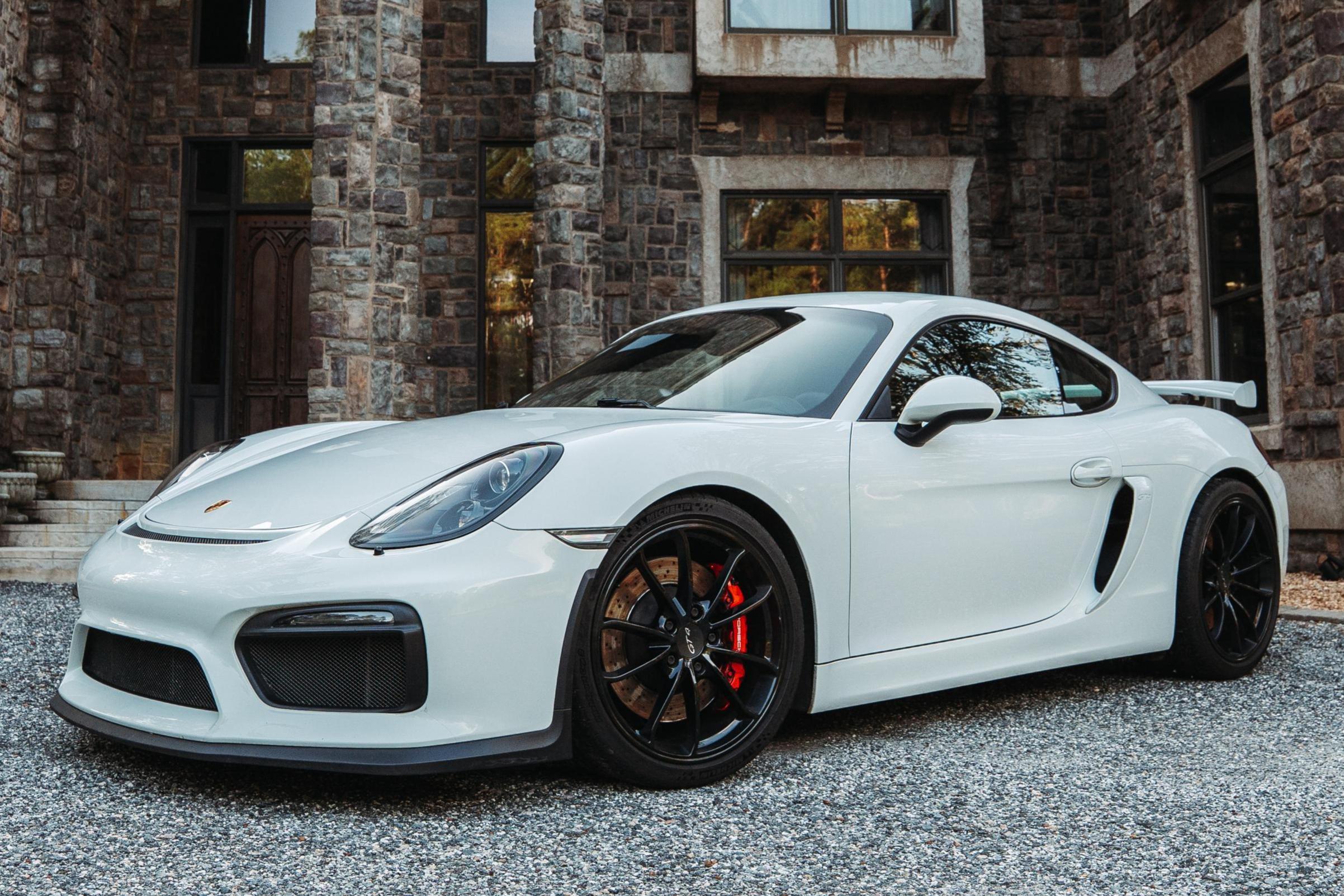 2016 Porsche Cayman sold at auction for $82,500