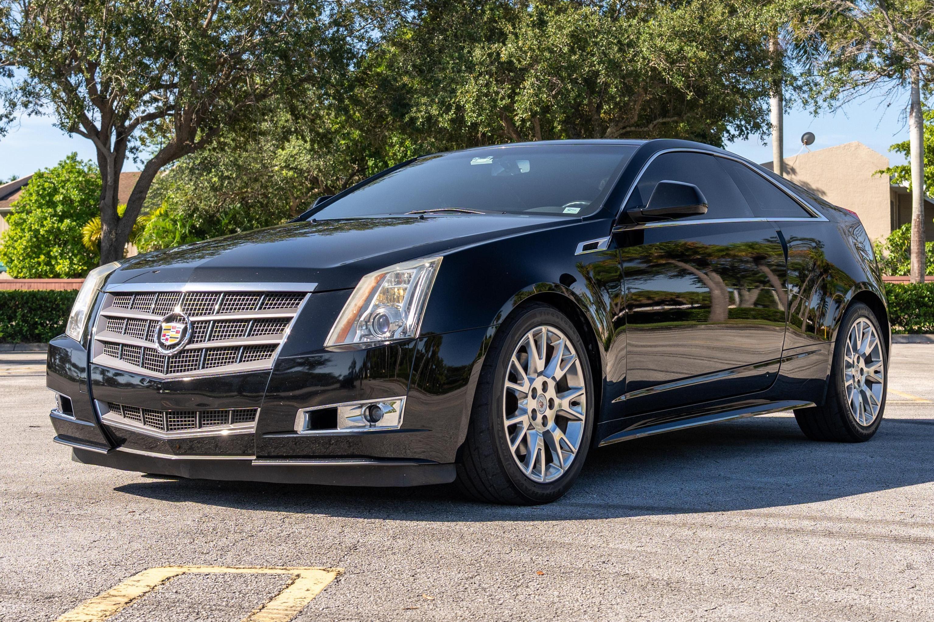 2011 Cadillac CTS sold at auction for $11,600