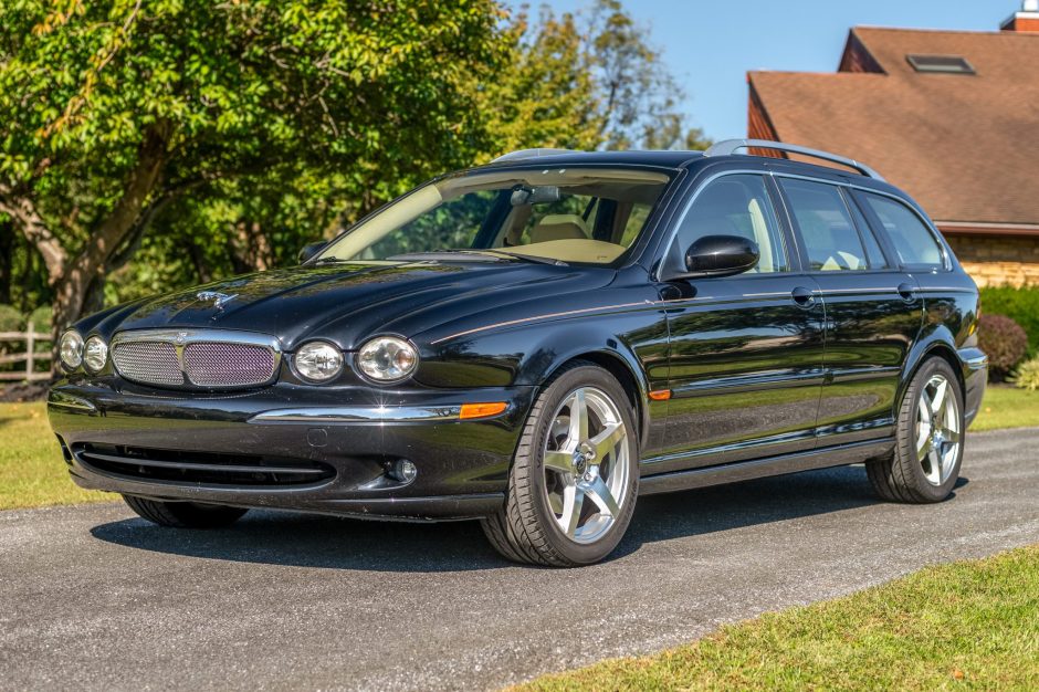 2005 Jaguar X-Type sold at auction for $6,005