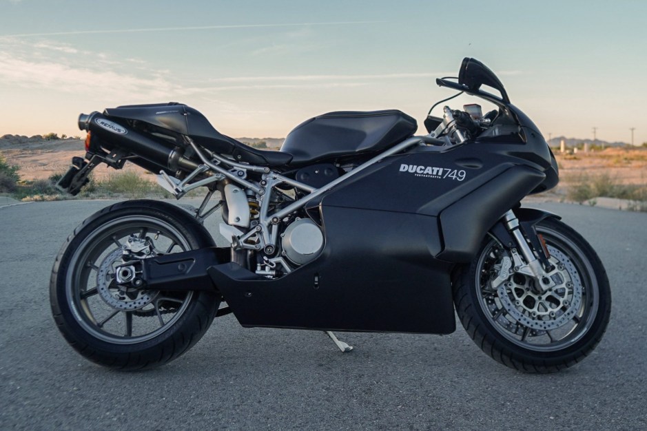 2006 Ducati 749 sold at auction for $4,400