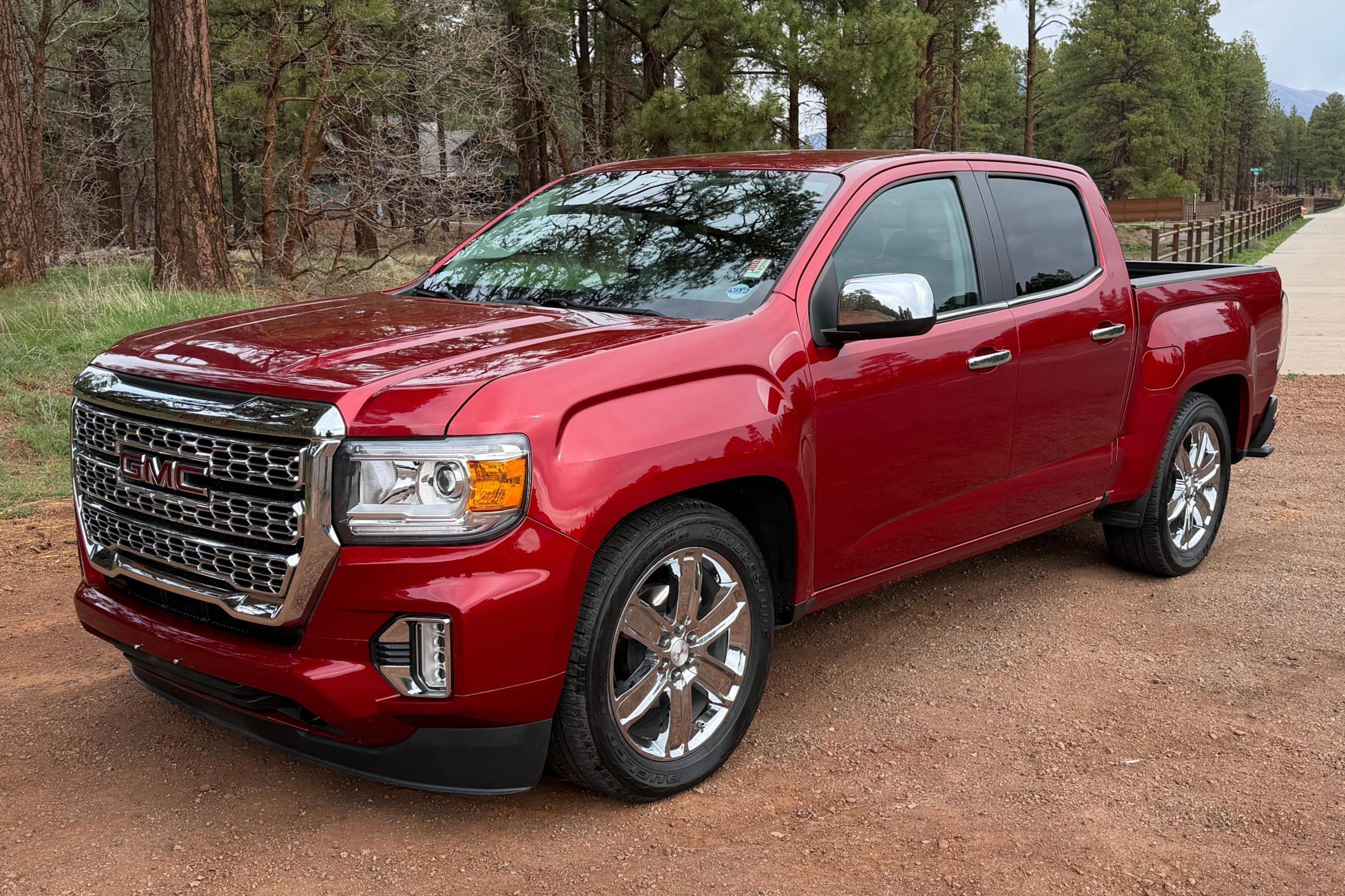 2021 GMC Canyon sold at auction for $27,000