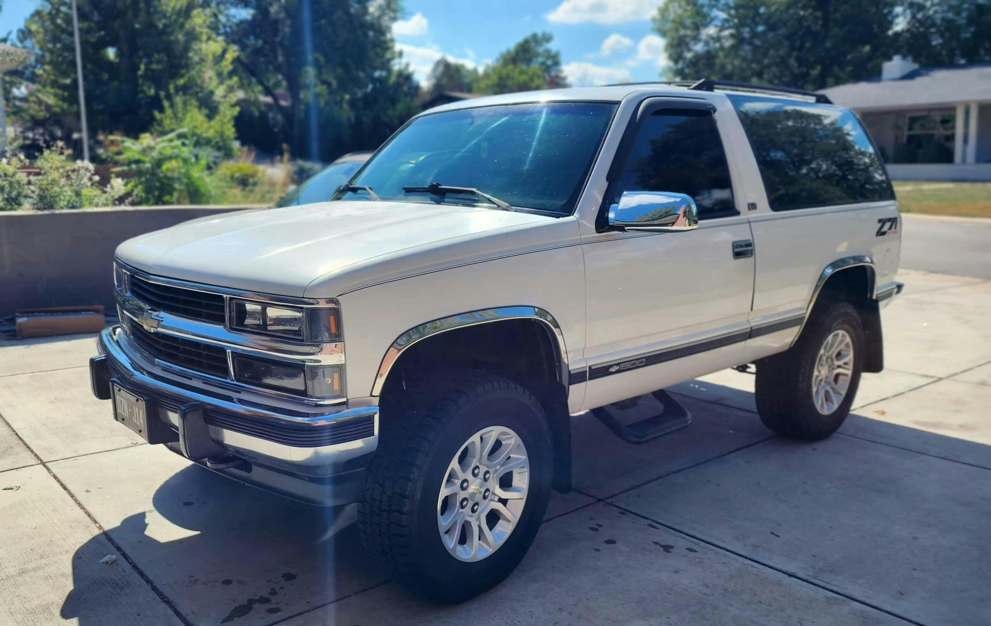 1994 Chevrolet Blazer sold at auction for $9,250