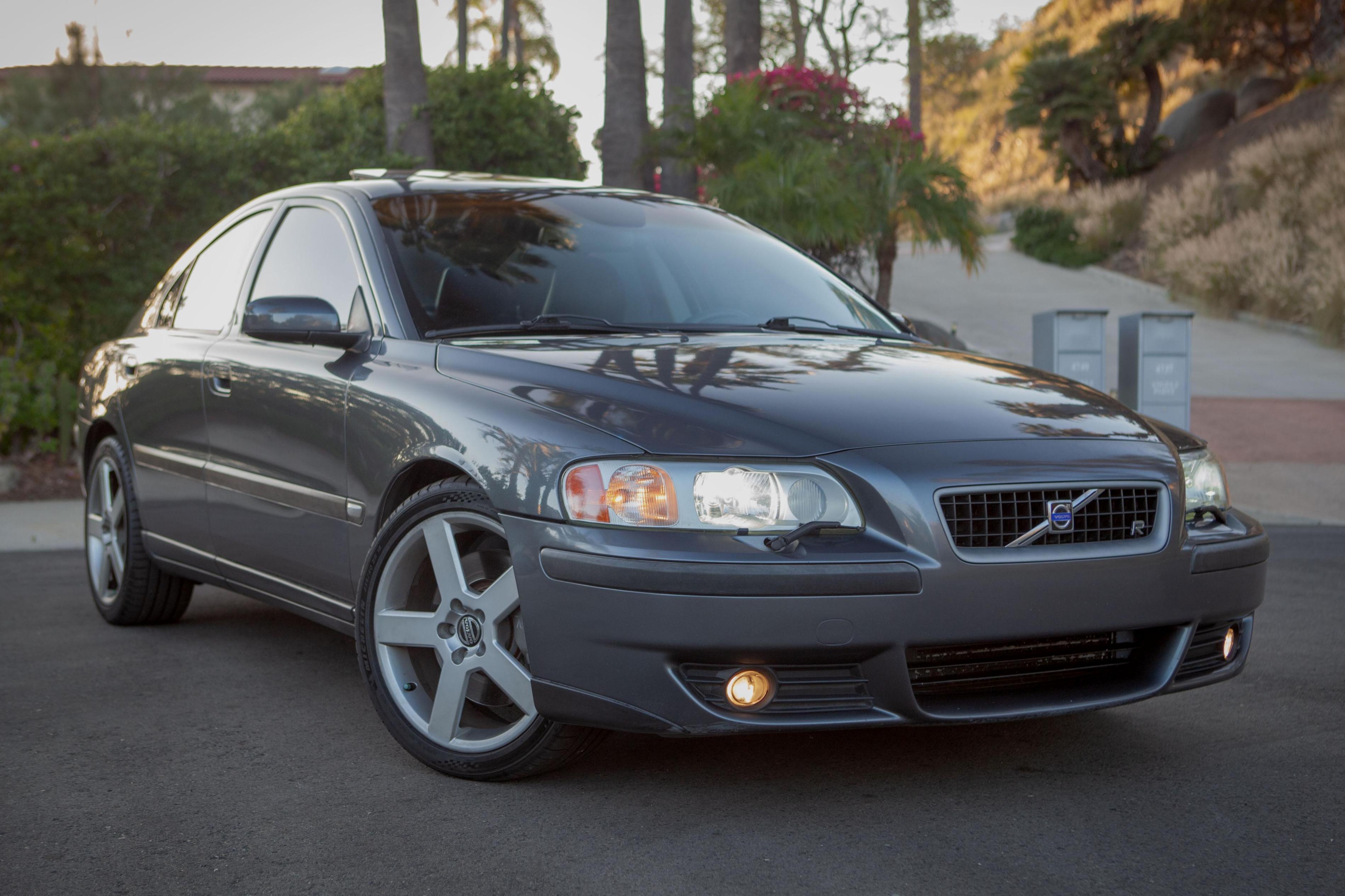 2004 Volvo S60 sold at auction for $4,700