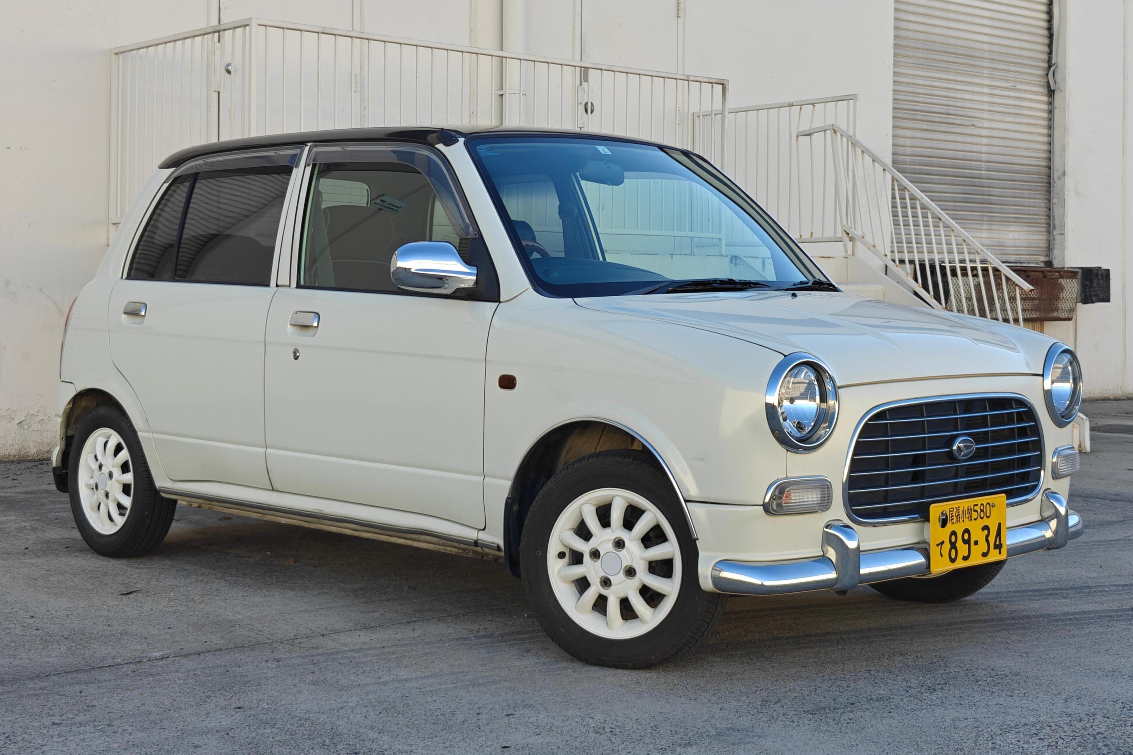 2000 Daihatsu Mira sold at auction for $5,150