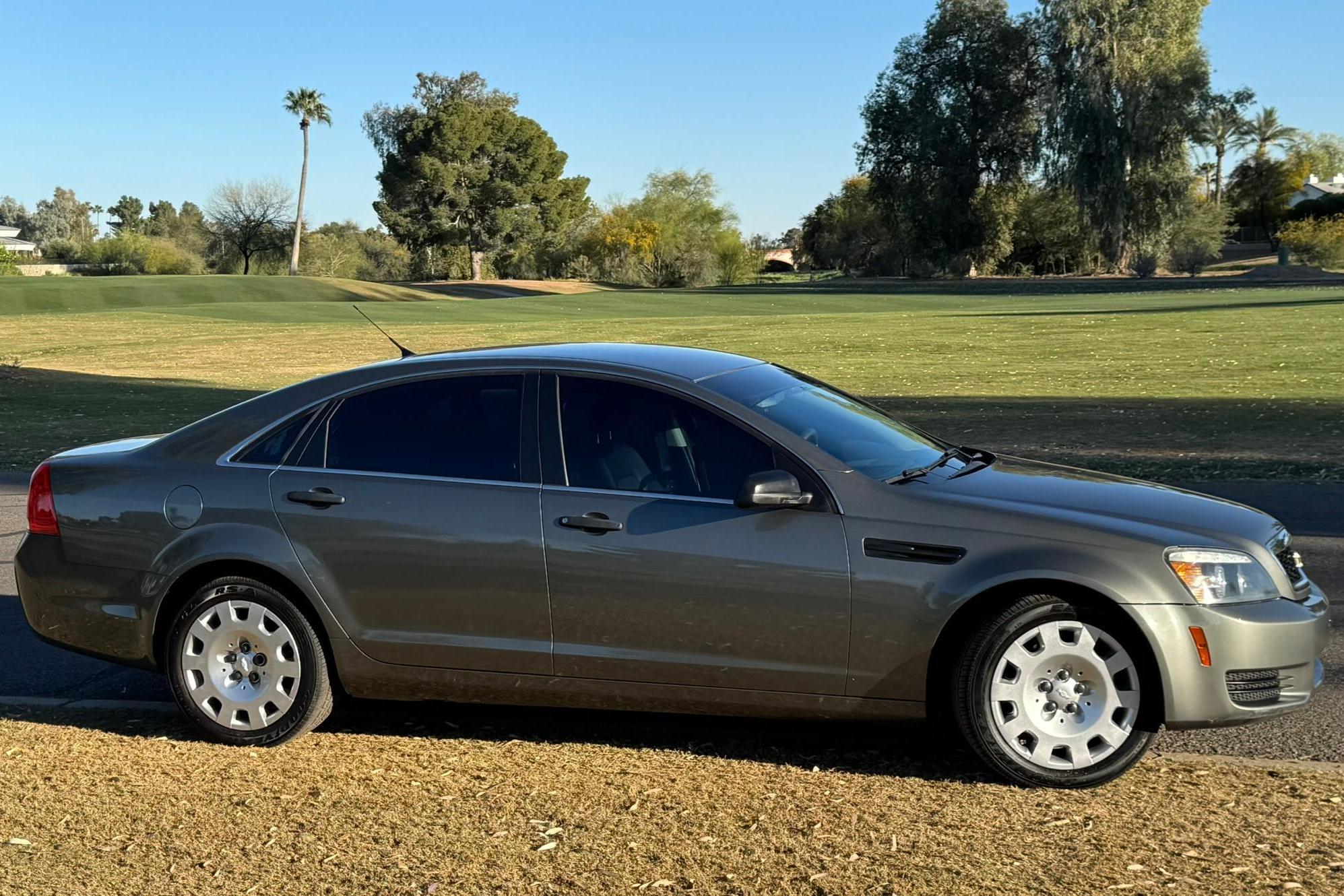 2013 Chevrolet Caprice sold at auction for $16,600