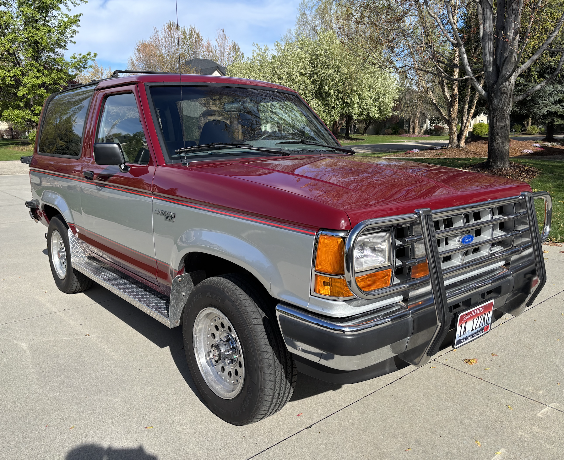 1989 Ford Bronco II sold at auction for $9,000