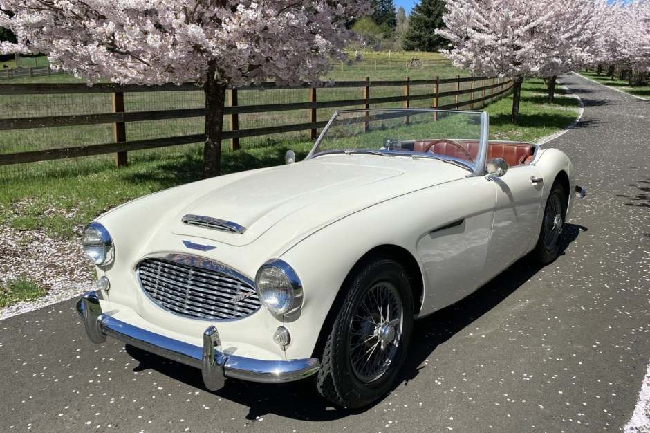 1959 Austin-Healey 100-6 sold at auction for $18,500