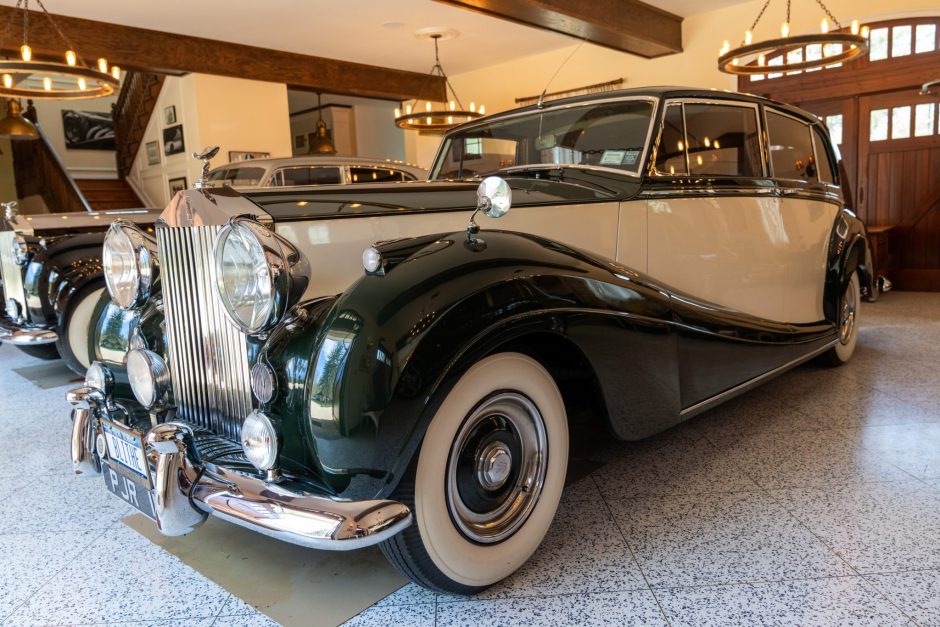 1956 Rolls-Royce Wraith sold at auction for $68,000
