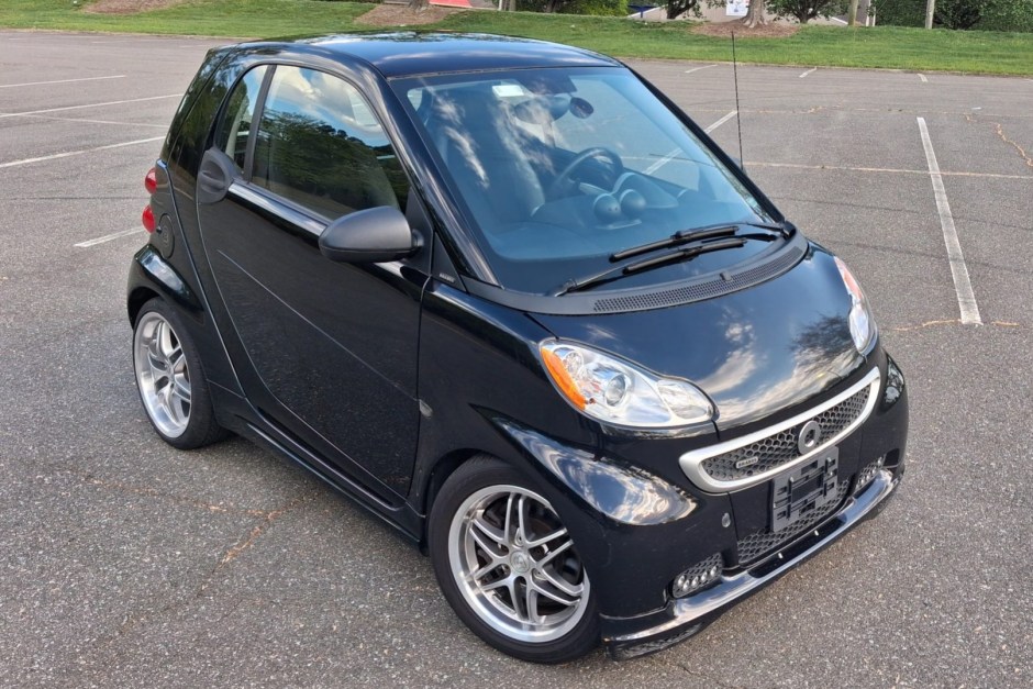 2013 Smart Fortwo sold at auction for $5,850