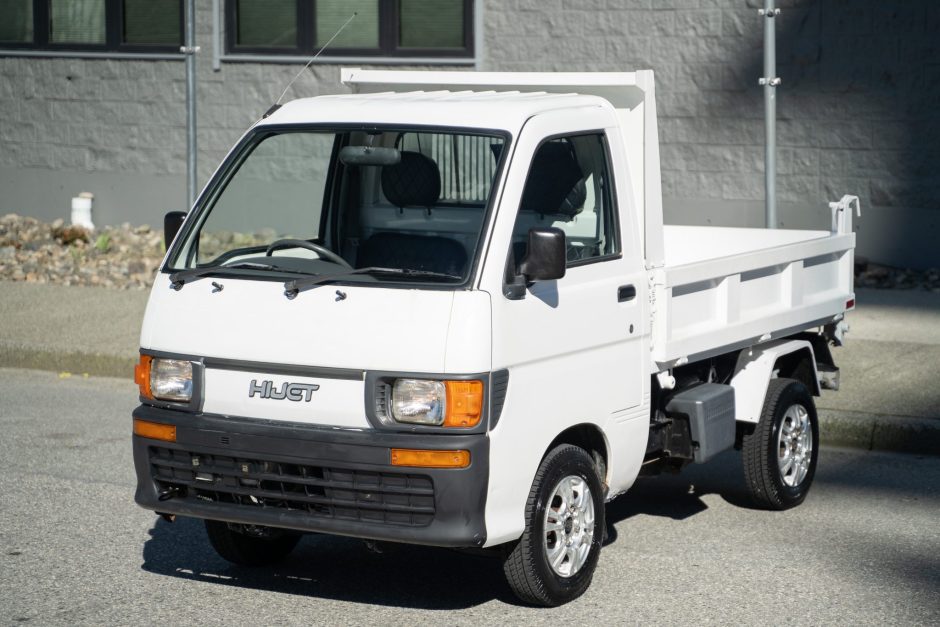 1996 Daihatsu Hijet sold at auction for $7,200