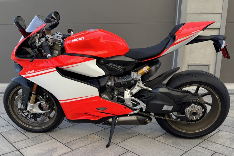 2014 Ducati Superleggera sold at auction for $45,250