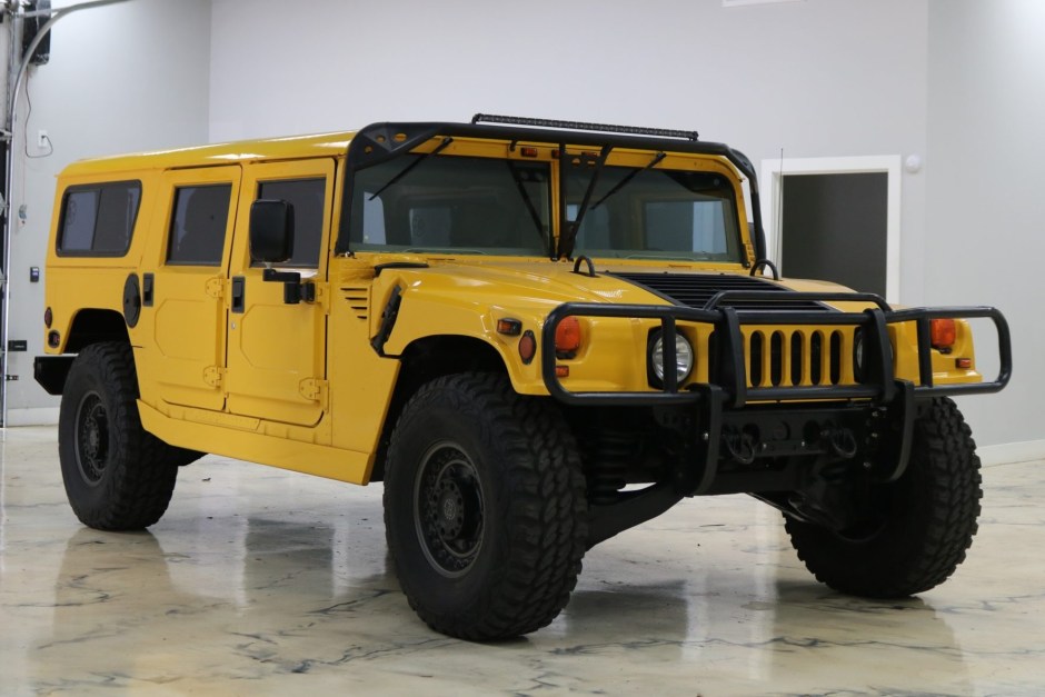 1994 Hummer H1 sold at auction for $43,000