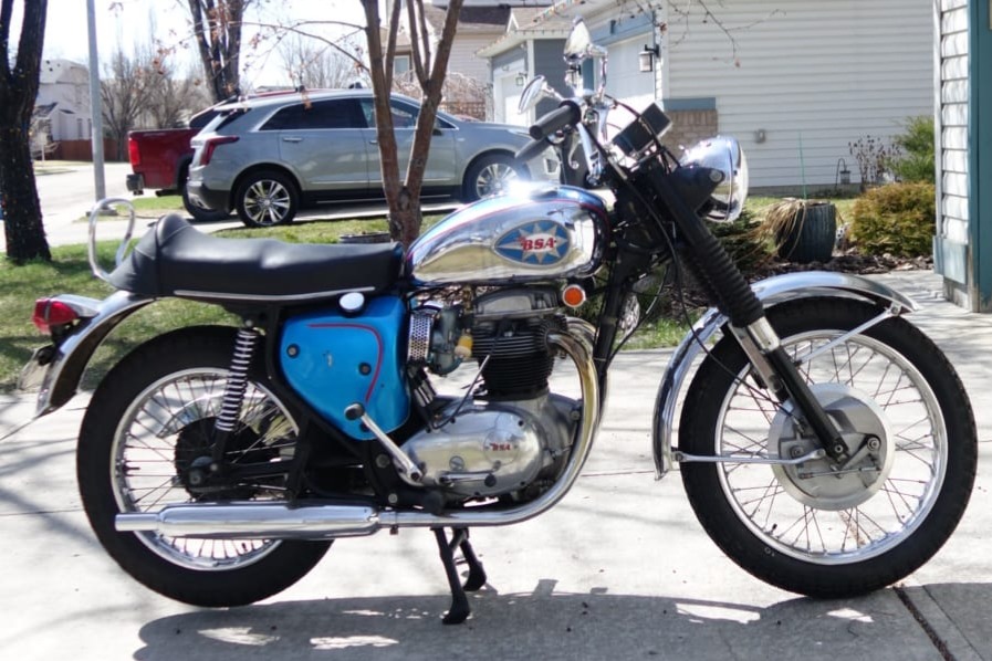 1970 BSA Lightning sold at auction for $2,000