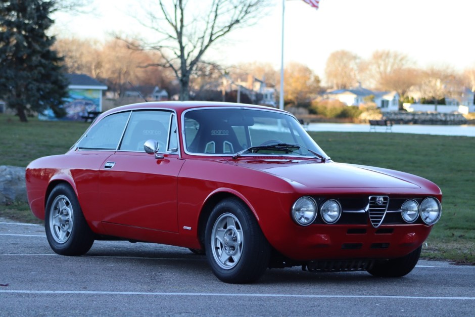 1974 Alfa Romeo GTV sold at auction for $45,500