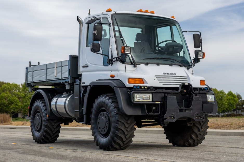 2006 Mercedes-Benz Unimog sold at auction for $175,000