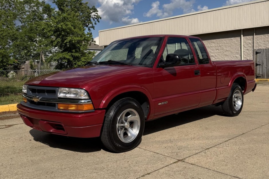 1998 Chevrolet S-10 sold at auction for $13,250