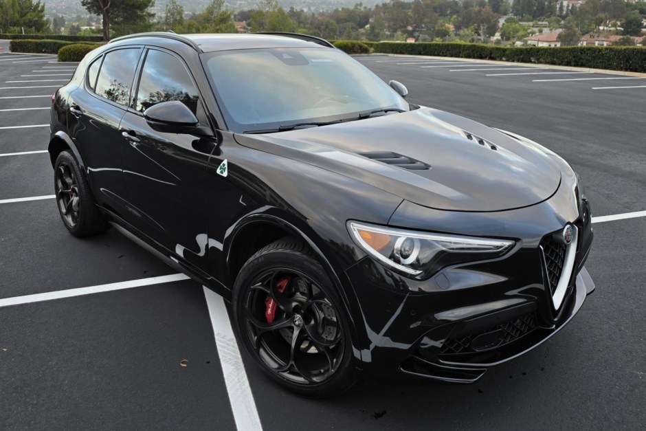 2018 Alfa Romeo Stelvio sold at auction for $24,500